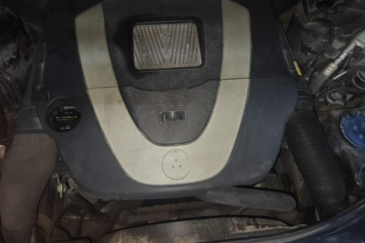 Used Mercedes-Benz S-Class 2012 S 300 L Luxury Grand Edition Engine Bay
