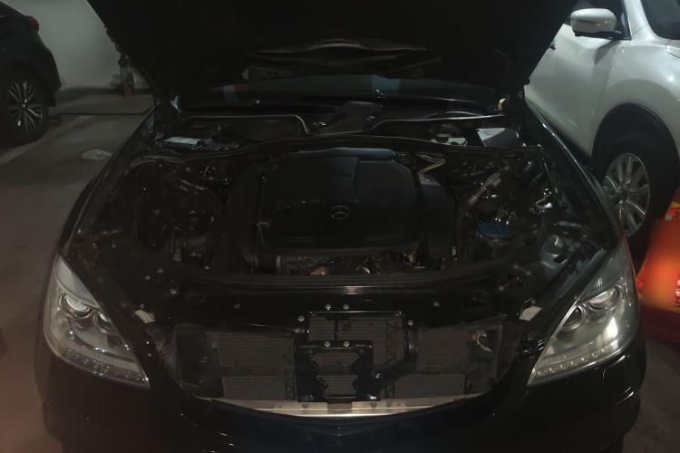 Used Mercedes-Benz S-Class 2012 S 350 L Grand Edition Engine Bay