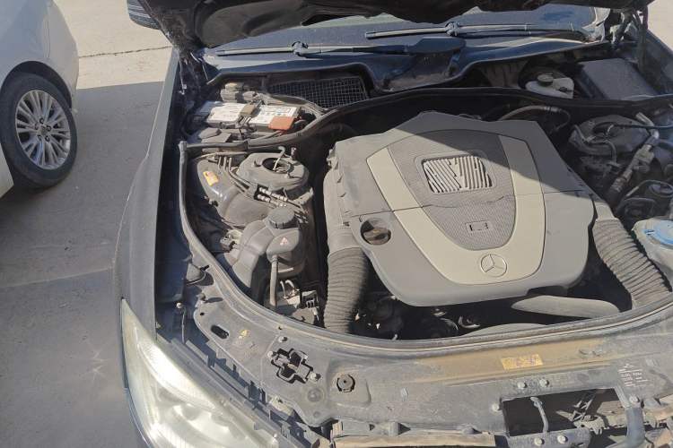 Used Mercedes-Benz S-Class 2012 S 300 L Business Standard Model Engine Bay Right