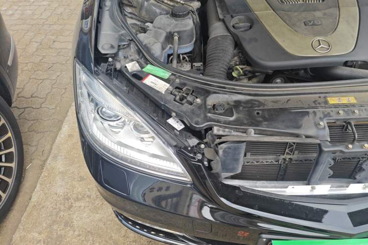 Used Mercedes-Benz S-Class 2012 S 300 L Prestige Grand Edition Engine Bay Right