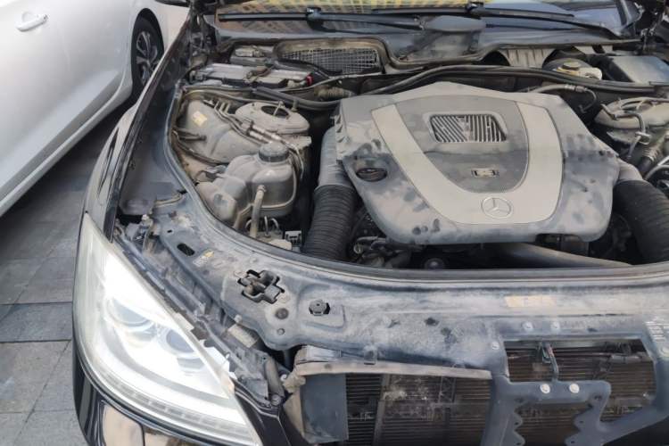 Used Mercedes-Benz S-Class 2012 S 300 L Business-Class Grand Edition Engine Bay Right