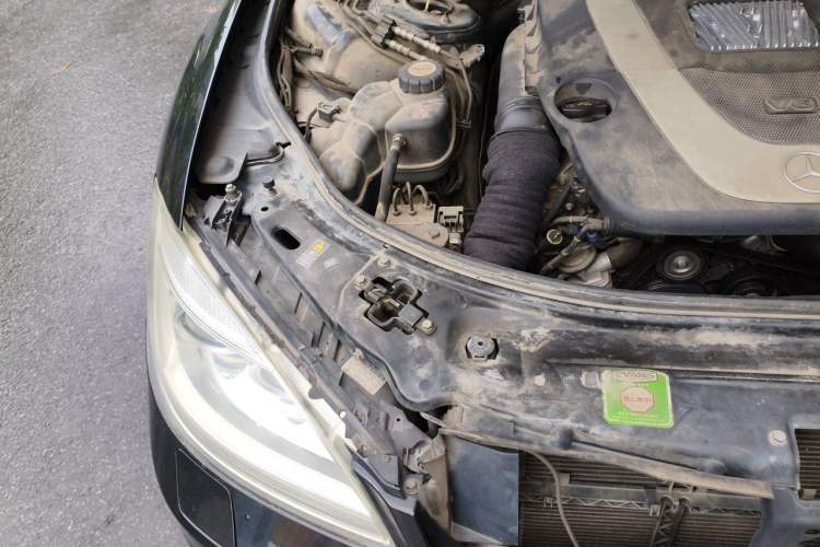 Used Mercedes-Benz S-Class 2012 S 300 L Prestige Grand Edition Engine Bay Right