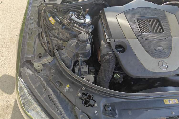 Used Mercedes-Benz S-Class 2012 S 300 L Business-Class Grand Edition Engine Bay Right