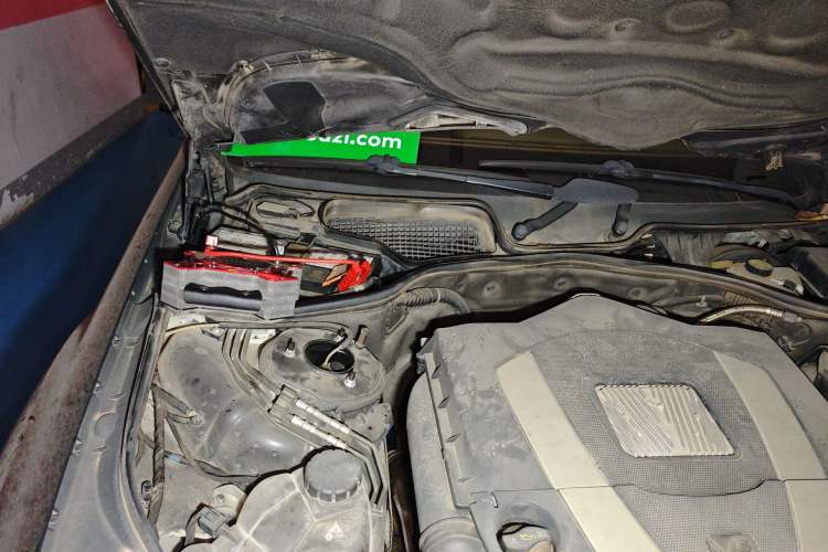 Used Mercedes-Benz S-Class 2012 S 300 L Business-Class Grand Edition Engine Bay Right