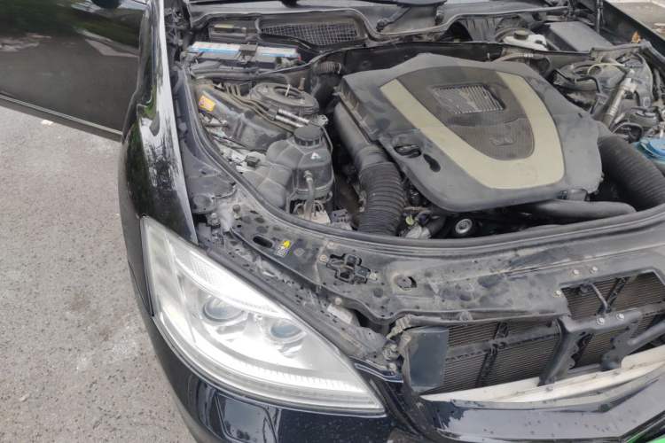 Used Mercedes-Benz S-Class 2012 S 300 L Prestige Grand Edition Engine Bay Right