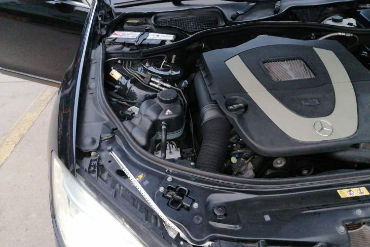 Used Mercedes-Benz S-Class 2012 S 300 L Business Standard Model Engine Bay Right