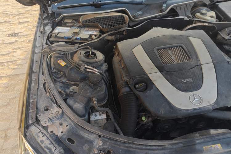 Used Mercedes-Benz S-Class 2012 S 300 L Business Standard Model Engine Bay Right