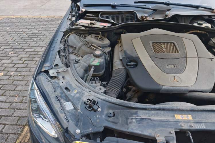 Used Mercedes-Benz S-Class  Engine Bay Right