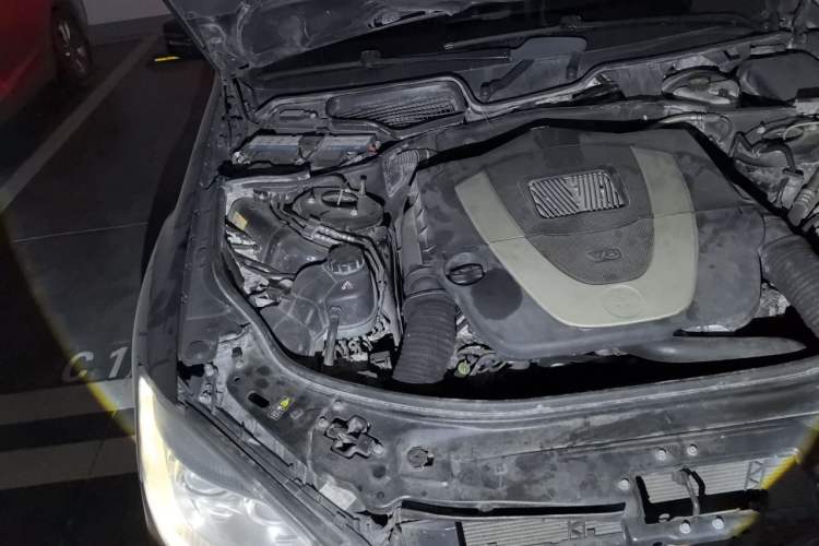 Used Mercedes-Benz S-Class 2012 S 300 L Prestige Grand Edition Engine Bay Right