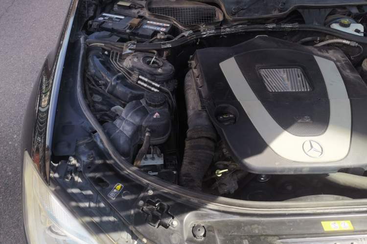 Used Mercedes-Benz S-Class 2012 S 300 L Prestige Grand Edition Engine Bay Right