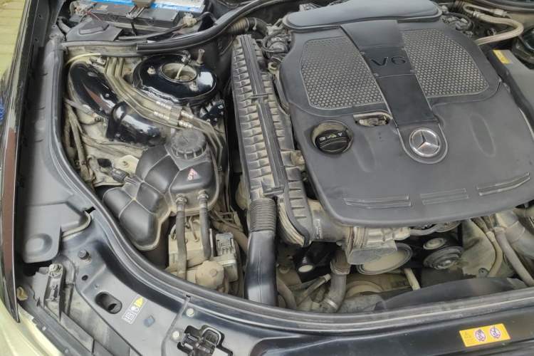 Used Mercedes-Benz S-Class 2012 S 350 L 4MATIC Grand Edition Engine Bay Right