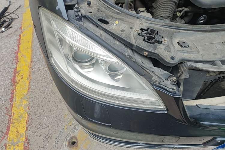 Used Mercedes-Benz S-Class 2012 S 300 L Prestige Grand Edition Engine Bay Right