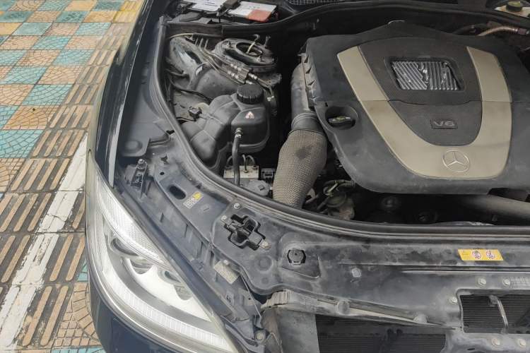 Used Mercedes-Benz S-Class 2012 S 300 L Business-Class Grand Edition Engine Bay Right