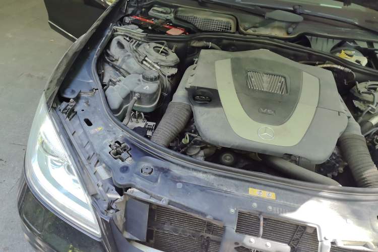 Used Mercedes-Benz S-Class 2012 S 300 L Prestige Grand Edition Engine Bay Right