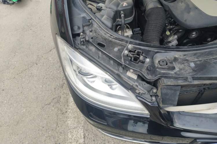Used Mercedes-Benz S-Class 2012 S 300 L Prestige Grand Edition Engine Bay Right
