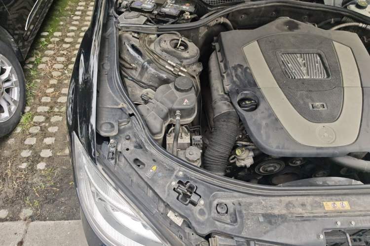 Used Mercedes-Benz S-Class 2012 S 300 L Prestige Grand Edition Engine Bay Right