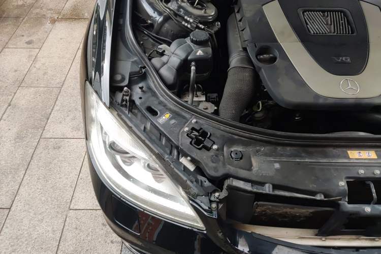 Used Mercedes-Benz S-Class 2012 S 300 L Prestige Grand Edition Engine Bay Right