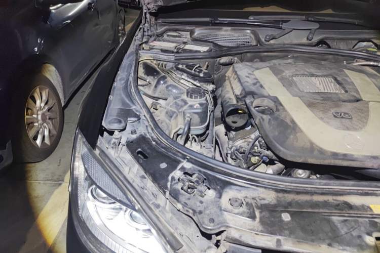 Used Mercedes-Benz S-Class 2012 S 300 L Business-Class Grand Edition Engine Bay Right