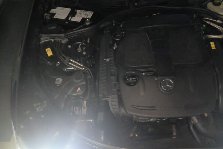 Used Mercedes-Benz S-Class 2012 S 350 L 4MATIC Grand Edition Engine Bay Right