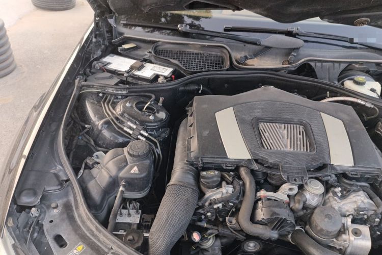 Used Mercedes-Benz S-Class 2012 S 300 L Business-Class Grand Edition Engine Bay Right