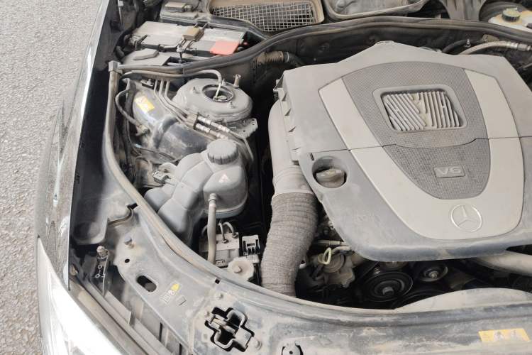 Used Mercedes-Benz S-Class 2012 S 300 L Business-Class Grand Edition Engine Bay Right