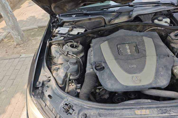 Used Mercedes-Benz S-Class 2012 S 300 L Prestige Grand Edition Engine Bay Right