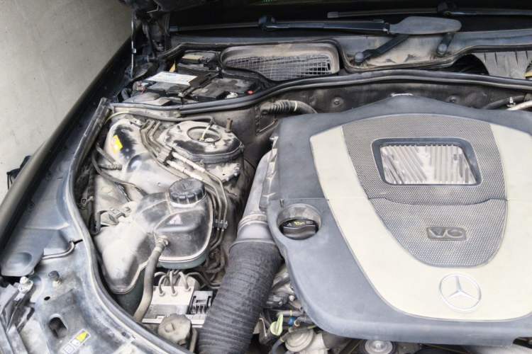 Used Mercedes-Benz S-Class 2012 S 300 L Business Standard Model Engine Bay Right