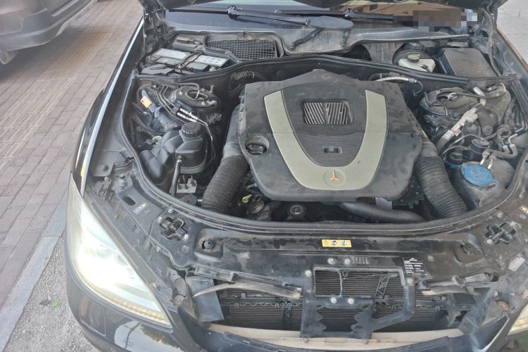 Used Mercedes-Benz S-Class 2012 S 300 L Business-Class Grand Edition Engine Bay Right
