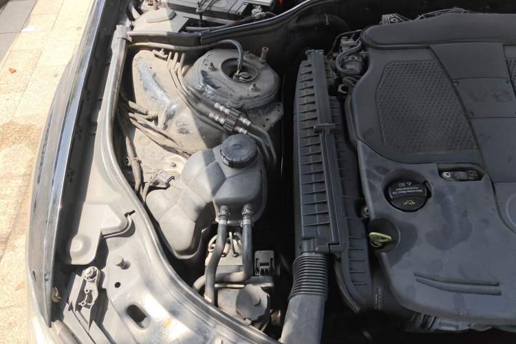 Used Mercedes-Benz S-Class 2012 S 350 L 4MATIC Grand Edition Engine Bay Right