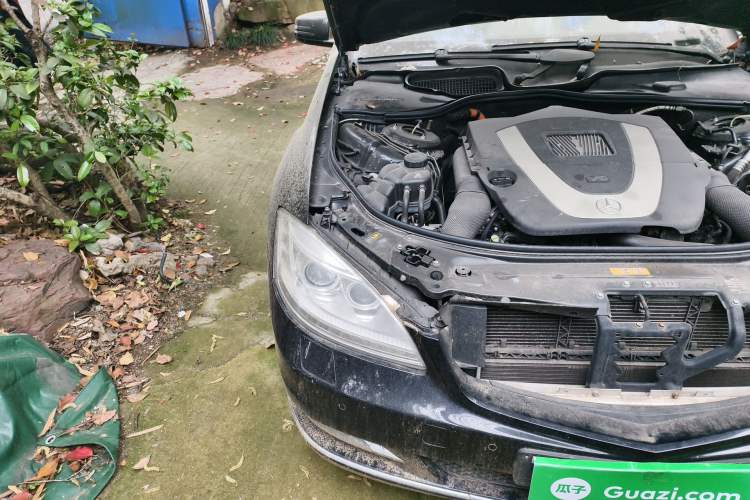 Used Mercedes-Benz S-Class 2012 S 400 L HYBRID Grand Edition Engine Bay Right