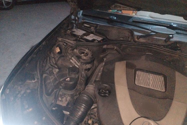 Used Mercedes-Benz S-Class 2012 S 300 L Business-Class Grand Edition Engine Bay Right
