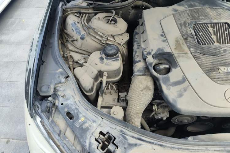 Used Mercedes-Benz S-Class 2012 S 300 L Business Standard Model Engine Bay Right