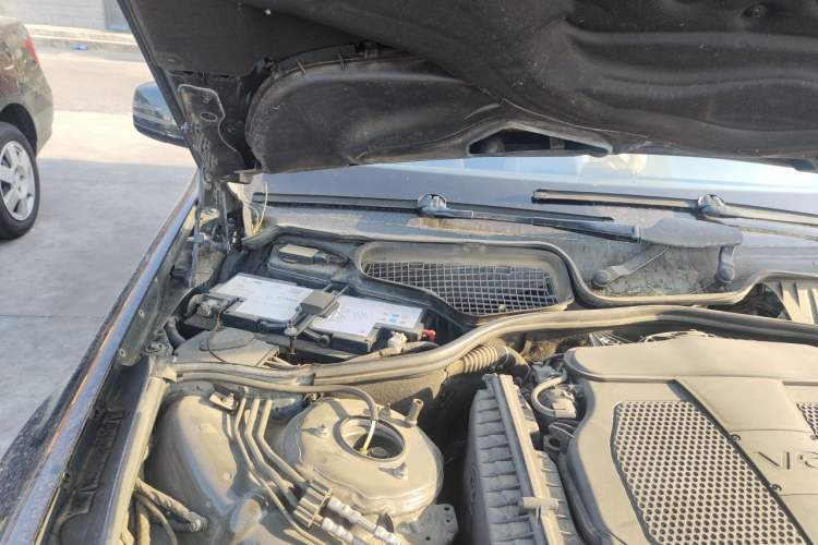 Used Mercedes-Benz S-Class 2012 S 350 L 4MATIC Grand Edition Engine Bay Right