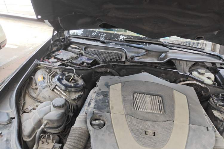 Used Mercedes-Benz S-Class 2012 S 300 L Luxury Grand Edition Engine Bay Right