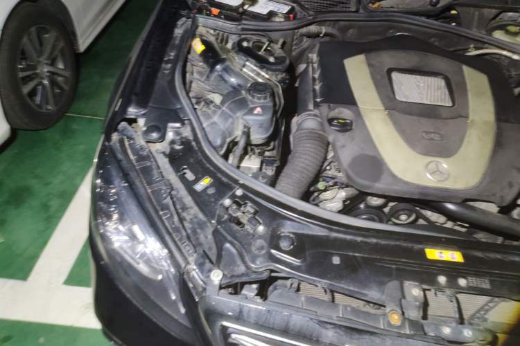 Used Mercedes-Benz S-Class 2012 S 300 L Business Standard Model Engine Bay Right