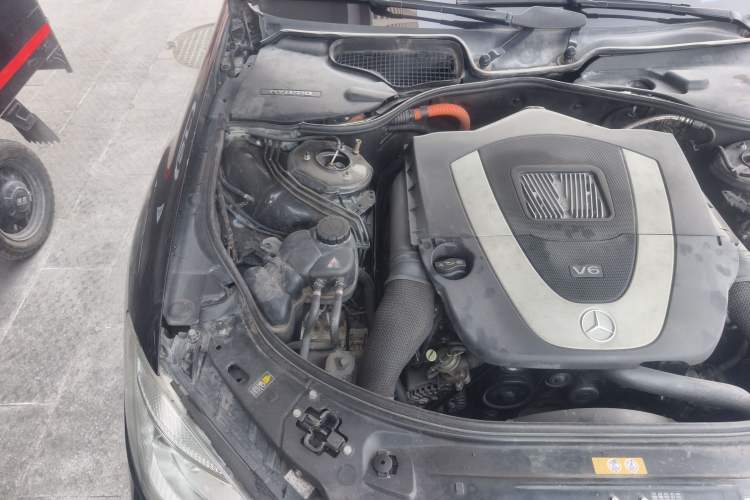 Used Mercedes-Benz S-Class 2012 S 400 L HYBRID Grand Edition Engine Bay Right