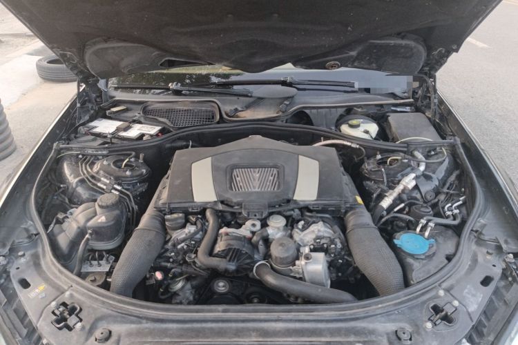 Used Mercedes-Benz S-Class 2012 S 300 L Business-Class Grand Edition Engine Bay