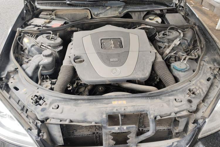 Used Mercedes-Benz S-Class 2012 S 300 L Business-Class Grand Edition Engine Bay