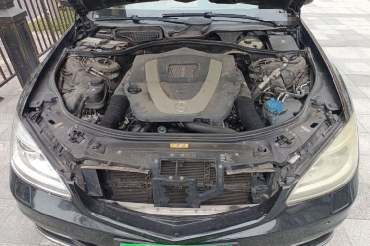 Used Mercedes-Benz S-Class 2012 S 300 L Business Standard Model Engine Bay