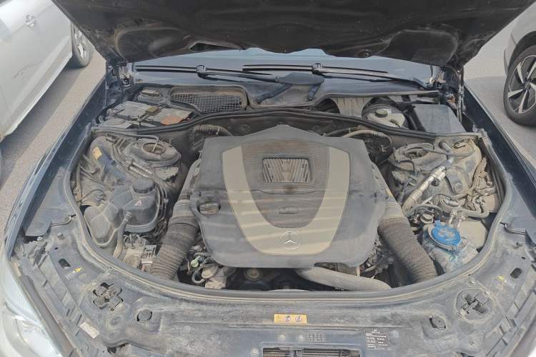 Used Mercedes-Benz S-Class 2012 S 300 L Business-Class Grand Edition Engine Bay