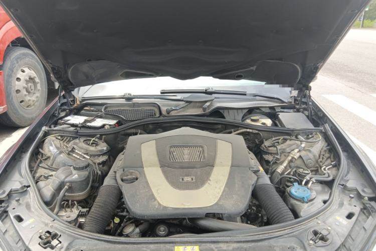 Used Mercedes-Benz S-Class 2012 S 300 L Business-Class Grand Edition Engine Bay