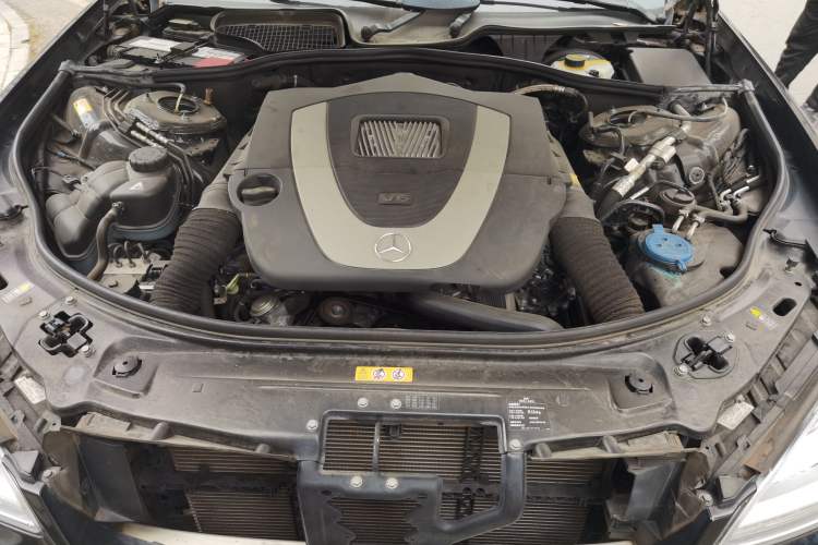 Used Mercedes-Benz S-Class 2012 S 300 L Business Standard Model Engine Bay