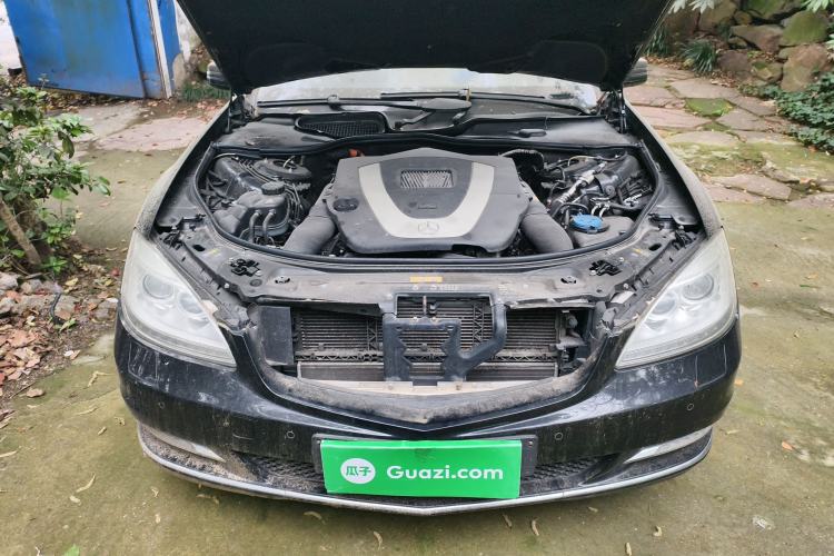 Used Mercedes-Benz S-Class 2012 S 400 L HYBRID Grand Edition Engine Bay