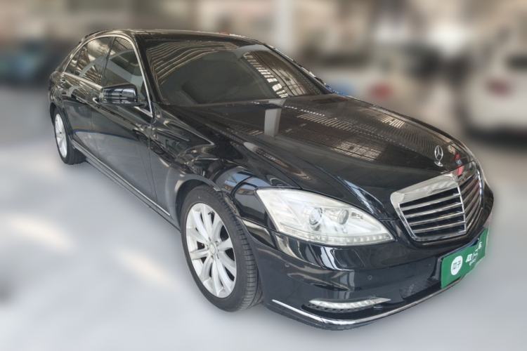 Used Mercedes-Benz S-Class  Front Right 45 Deg