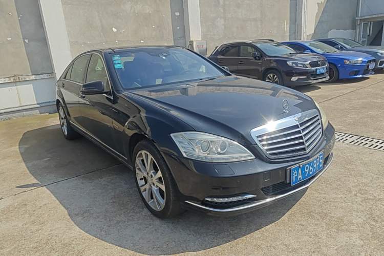 Used Mercedes-Benz S-Class 2012 S 400 L HYBRID Grand Edition Front Right 45 Deg