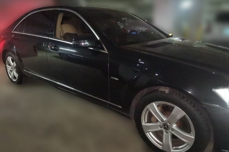 Used Mercedes-Benz S-Class 2012 S 300 L Business-Class Grand Edition Front Right 45 Deg
