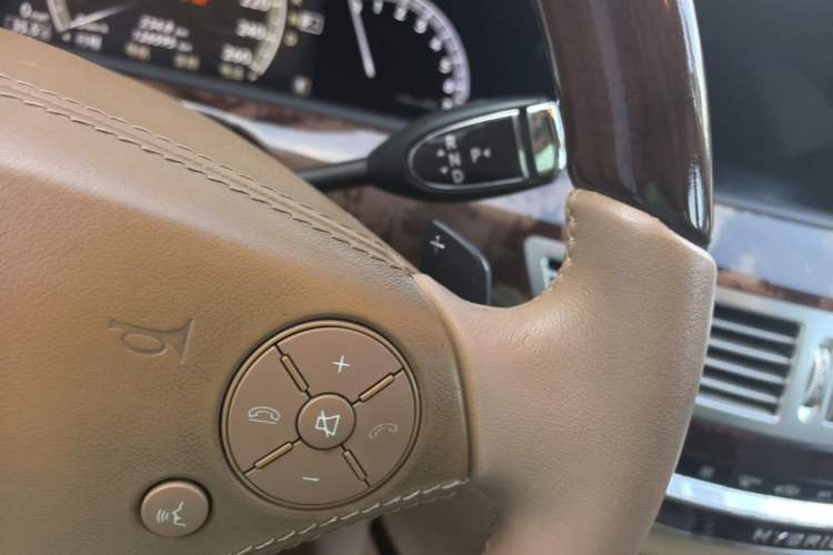 Used Mercedes-Benz S-Class 2012 S 400 L HYBRID Grand Edition Gear Lever