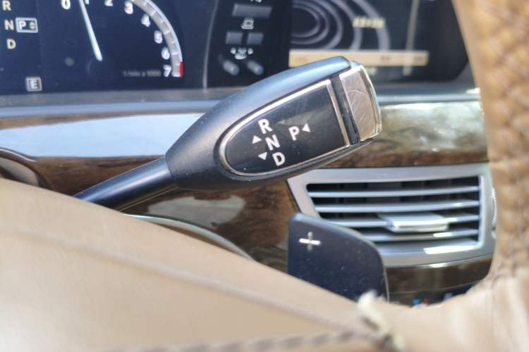 Used Mercedes-Benz S-Class 2012 S 300 L Business-Class Grand Edition Gear Lever