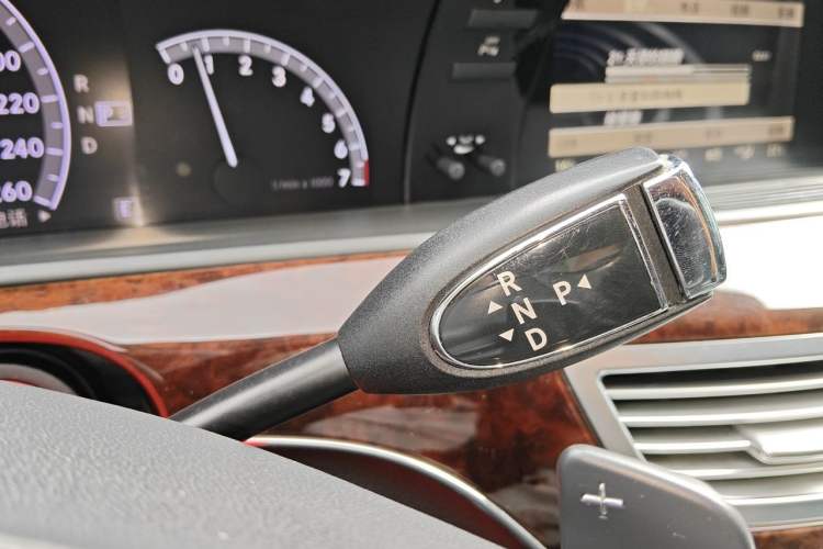 Used Mercedes-Benz S-Class 2012 S 350 L 4MATIC Grand Edition Gear Lever
