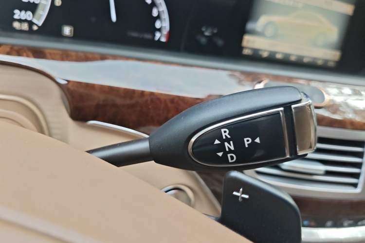 Used Mercedes-Benz S-Class 2012 S 350 L Grand Edition Gear Lever